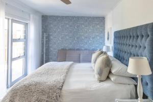 Spectacular position to main beach