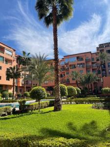 Appartement moderne avec terrasse, piscine et parking à Semlalia Guéliz, Marrakech