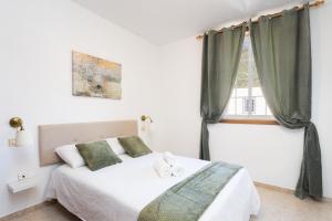 TenoHomes Stunning Family Retreat in Los Silos