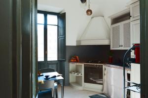 Stylish flat for up to 5 people - 200m from Metro SanGiovanni