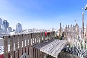 Head in the clouds near La Villette