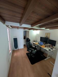 Entire apartment in old town of Sevilla