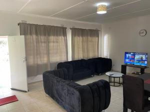 Thabo Flat3 Roan Road 27