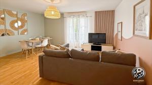 Golden Butterfly Disneyland Paris - Rentaway BnB