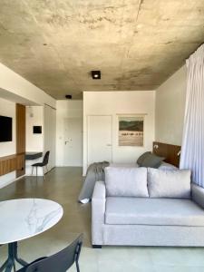 Monoambiente full amenities con piscina y seguridad