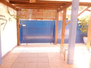 Casa em Sambaqui 50passos do mar