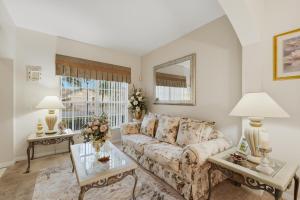 4614 Cumbrian Lakes Drive