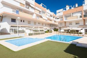 Puerto Jávea II con piscina y terraza