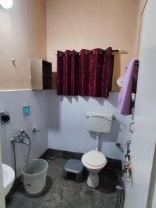 3 Bedroom AC and Non AC Homestay ELite