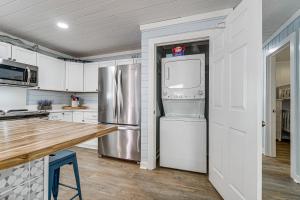 Less Than 1 Mi to Beach Oak Island Retreat with Swim Spa!