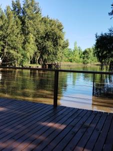 Verdeculturadelta Cabaña En Delta Tigre, Isla Muy Cerca Del Continente Con Pileta Y Playa Humeda , pet Friendly