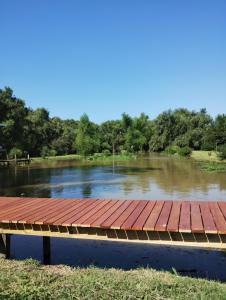 Verdeculturadelta Cabaña En Delta Tigre, Isla Muy Cerca Del Continente Con Pileta Y Playa Humeda , pet Friendly