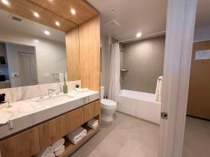 Brand New Luxury Studio at The Crosby Miami WC