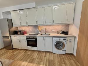 Local-Lux Apartment F3 - Private Parking & Balcony