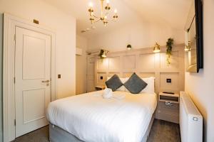 Charming Howth Marina Retreat