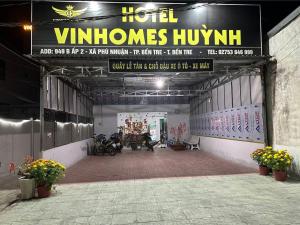 Khách Sạn Vinhomes Huỳnh