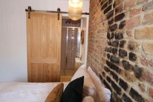 Recently renovated, entire home in Greenwich