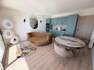 Triple panorama vue Estérel Suquet terrasse garage