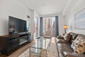 Downtown 1B plus D Condo Central Location Parking