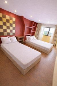 Peter et Len Soleil , Famille 2