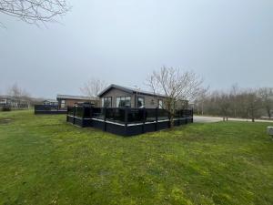 42 Monument Lake Woodhall Country Park