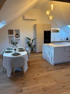 Loft dexception de 115m2 - Hyper centre - Vue sur le Beffroi