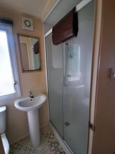 Willows Lodge with self contained garden