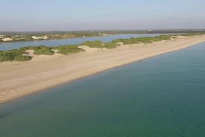Villa Tati con Piscina a soli 550 mt dal mare di Torre Colimena