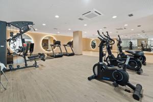 Estepona Retreat 3BR with Ocean Views - Fitness, Pool and Wellness Access