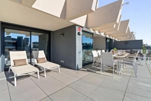 Estepona Retreat 3BR with Ocean Views - Fitness, Pool and Wellness Access