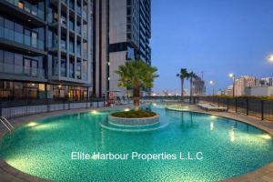 Open Views, 5 star Amenities, Bright, Brand-new