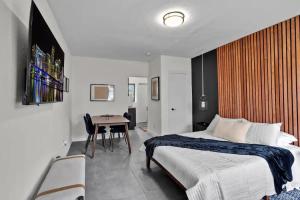 Unit 3 Cozy Studio near Biscayne Blvd with Parking in vibrant Miami