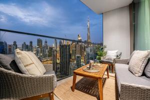 48th Floor Luxury 1BR Burj View Business Bay