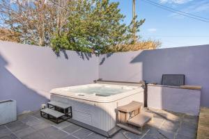 4 Bed in Pevensey Bay oc-w31051