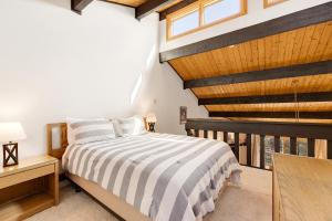 Sundowner T12 by Ski Country Resorts