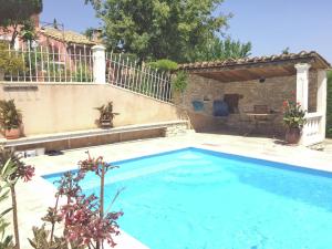 French villa in Rochefort-du-Gard with private terarce