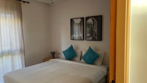 Strandwohnung Taghazout mit Meerblick, Terrasse, Garten & Pool 2 Min zum Surfspot