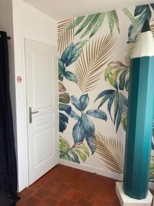 Large apartment, two furnished bedrooms