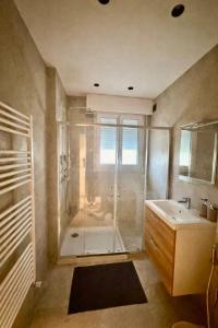 Charming quiet apartment - Libération area and near Tramway