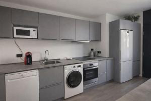 Modern Apartment near Madrid Airport Barajas