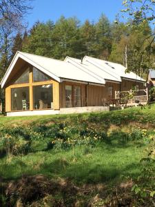 Beautiful river fronted house with private hot tub