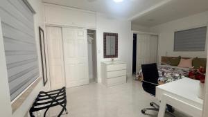 Comfortable modern apartment- central location.