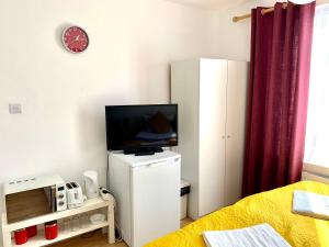 Studio Apartment, Private Bathroom and Parking