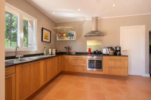 Elegant 4 bedroom villa in a quiet area with swimming pool