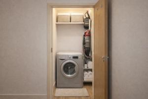 Imperial Riverside Retreat- Step Free Access With Parking