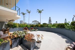 Classic Coastal Escape - 1 Bedroom Ocean Views
