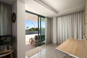Classic Coastal Escape - 1 Bedroom Ocean Views