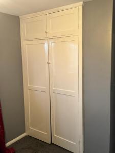 Cozy Private Double Room with Workspace & Garden View