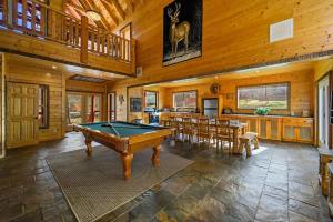 Splashing Treehouse! Private pool-Hot tub!