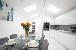 3BR-in Windsor-Parking-Near Heathrow-M25-M4